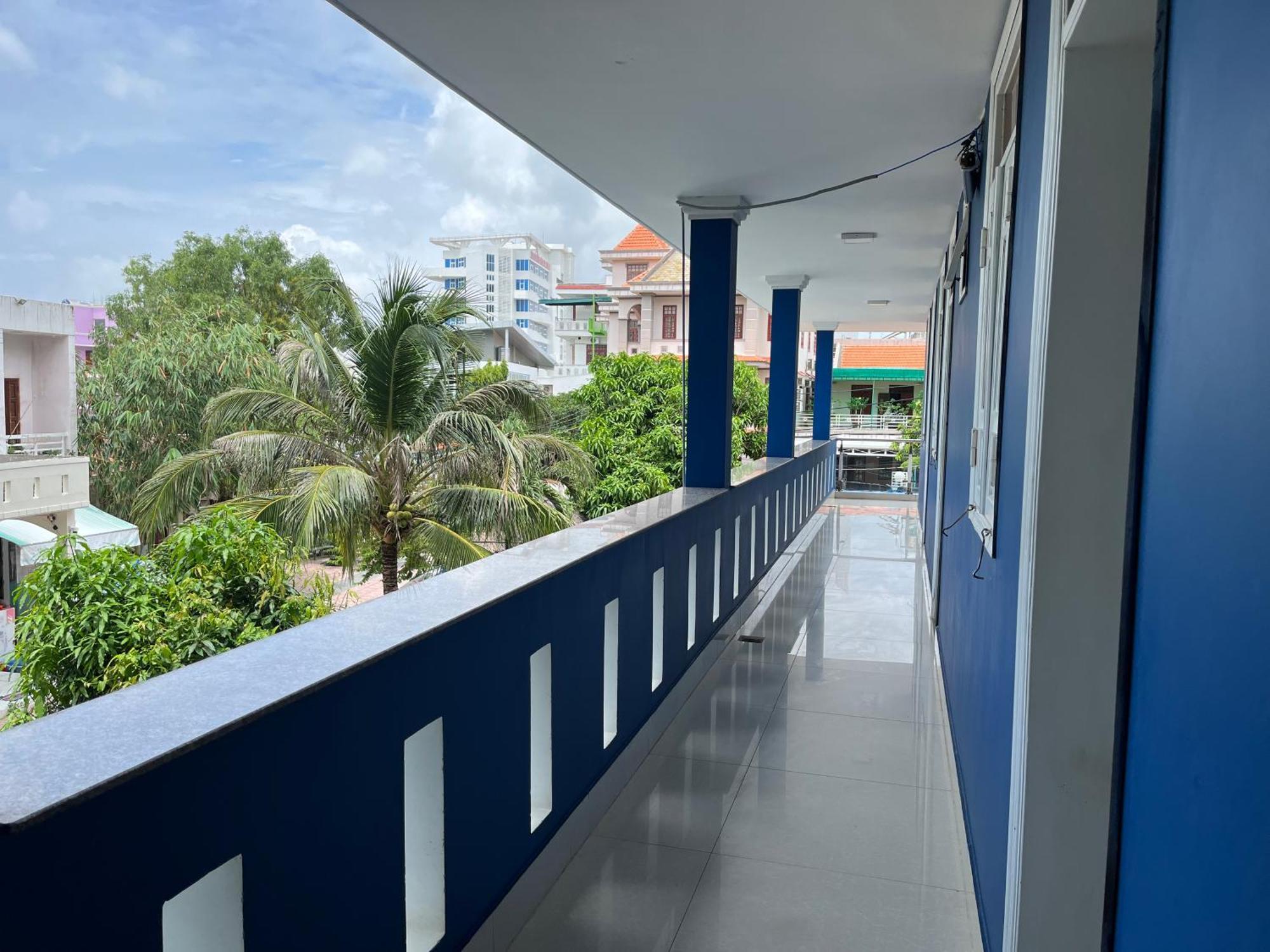 Hoang Oanh Motel Лонгхай Экстерьер фото