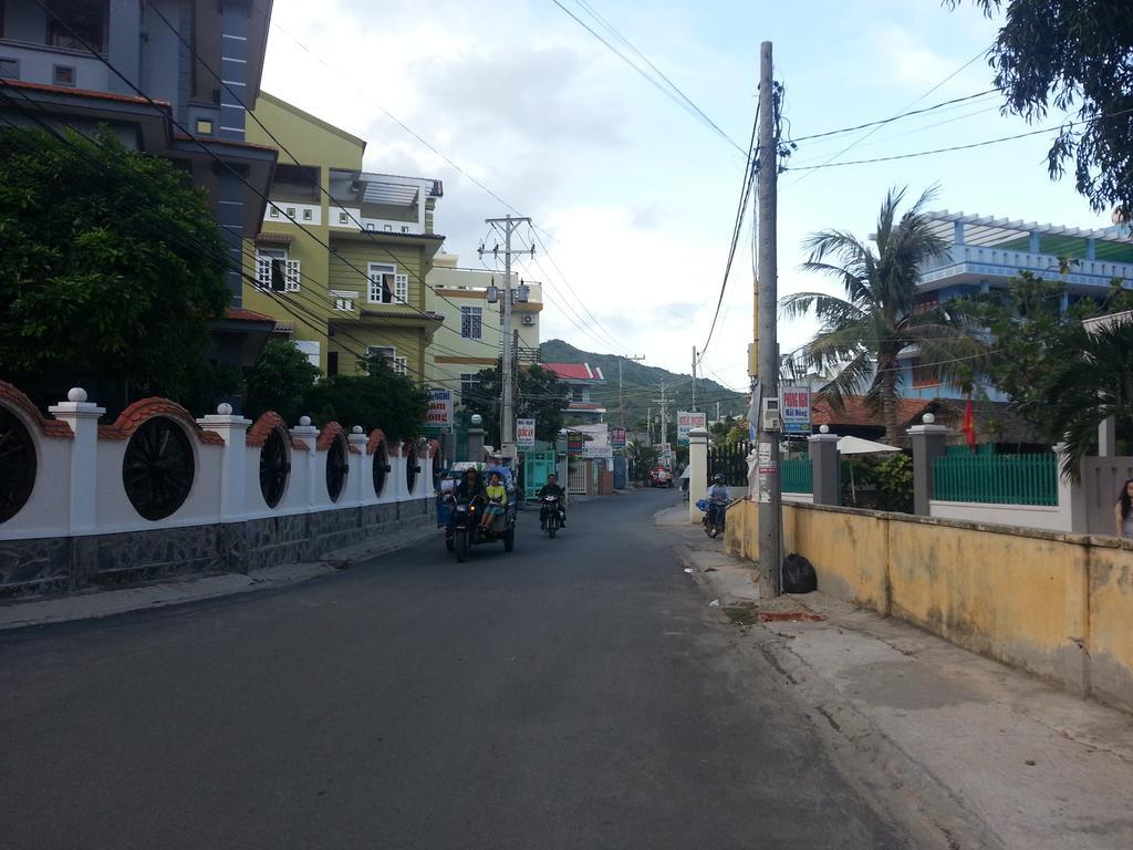 Hoang Oanh Motel Лонгхай Экстерьер фото