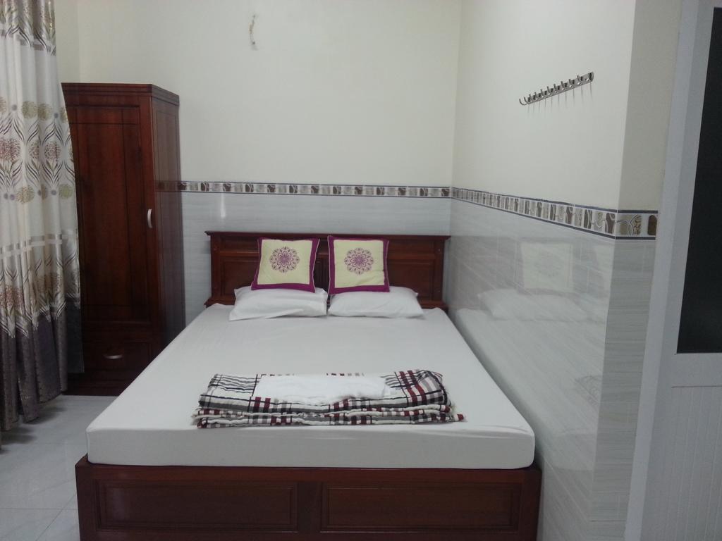 Hoang Oanh Motel Лонгхай Экстерьер фото